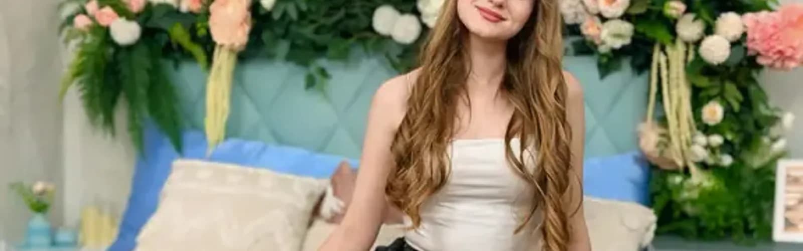 EmmiliRosse live cam