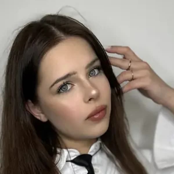 KathrinCrary avatar